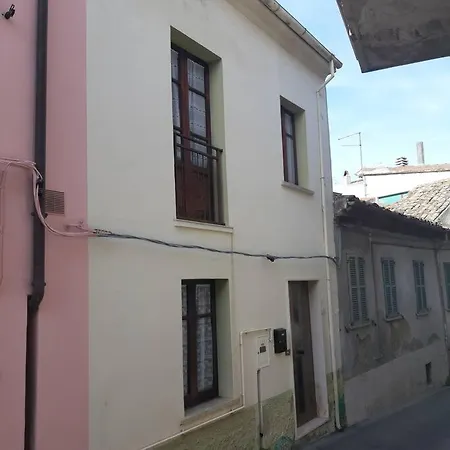 Casa Titti. Intero - *