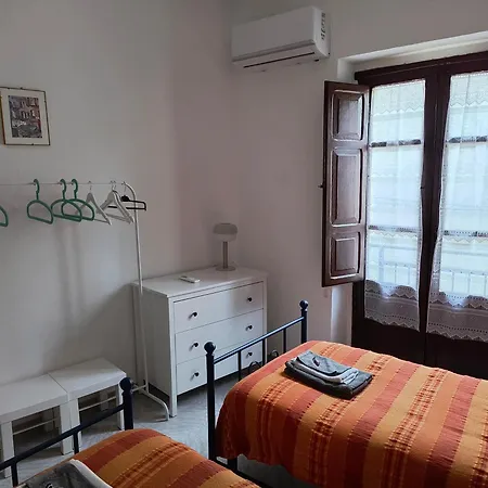 Casa Titti. Intero - Hébergement de vacances *