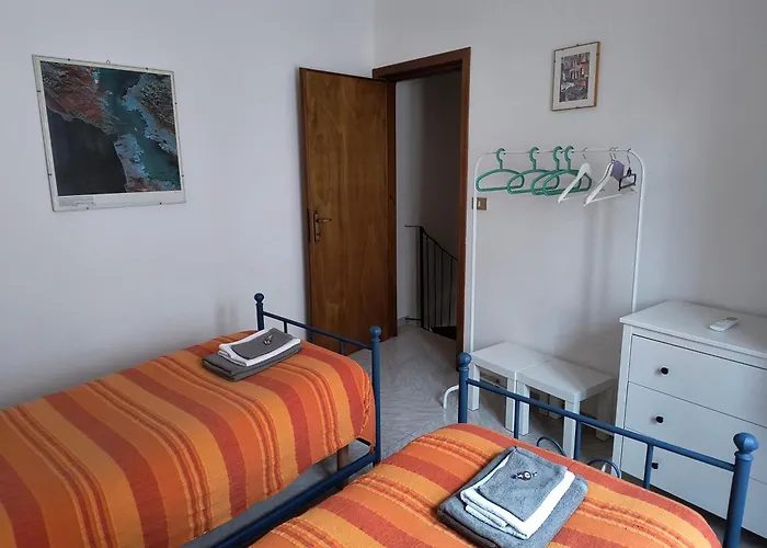 Casa Titti. Intero - 福萨切西亚